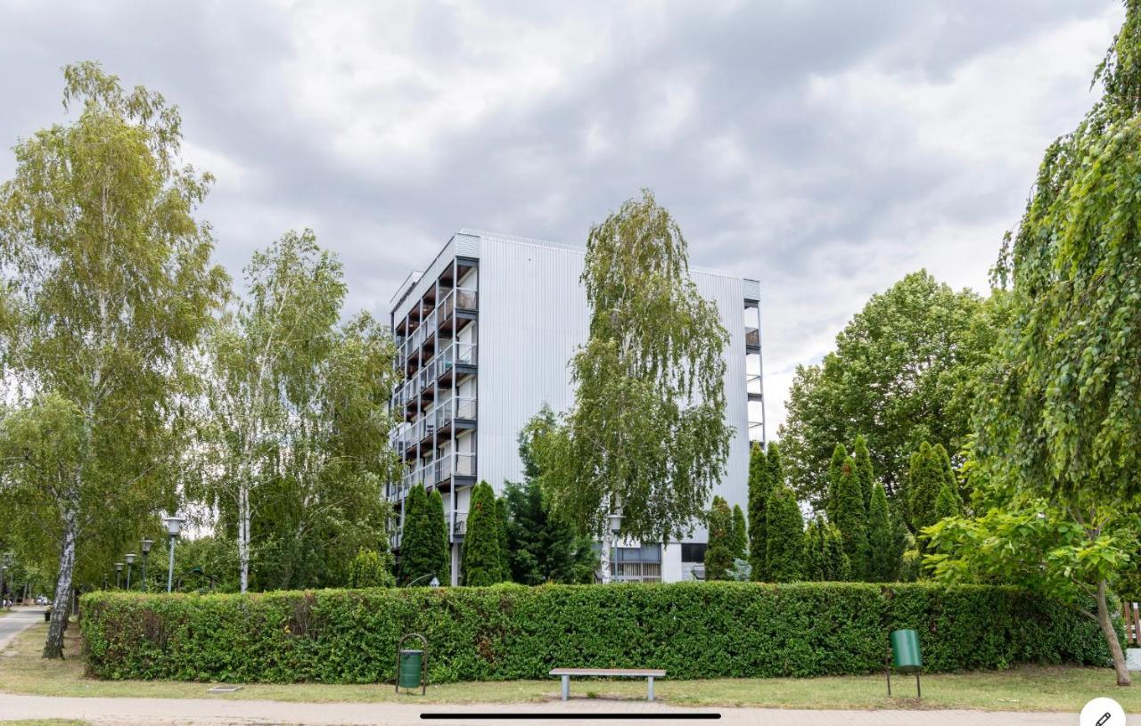 Sinusaparthotel Siófok Exterior foto